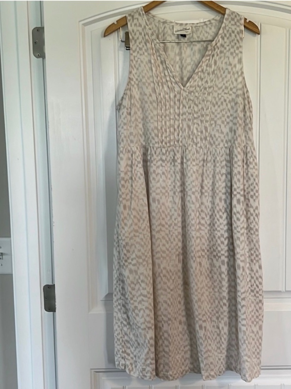 Universal Thread Beige Patterned Sleeveless Midi Dress - Picture 1 of 6